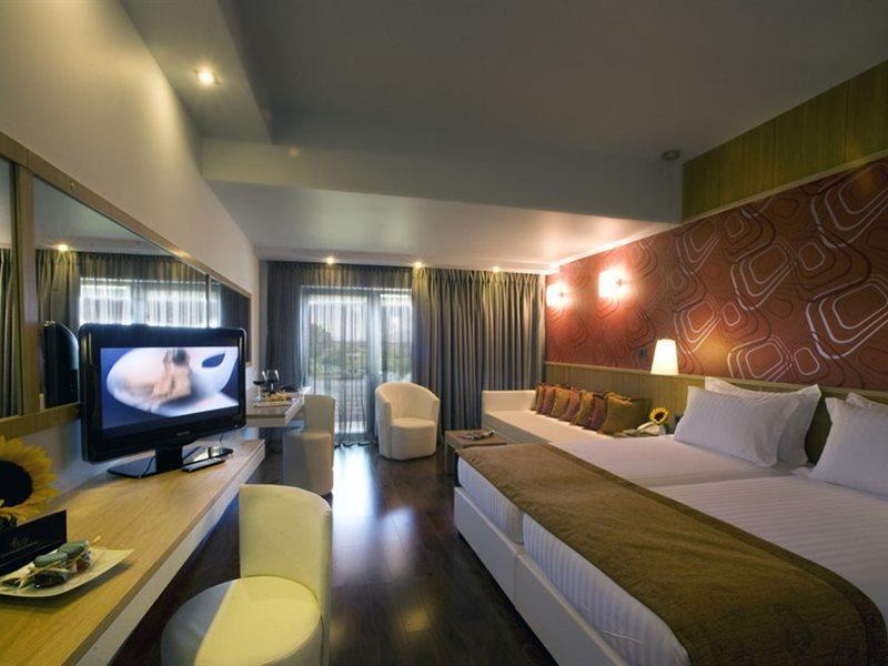 Thessalikon Grand Hotel คาร์ดิทซา ภายนอก รูปภาพ